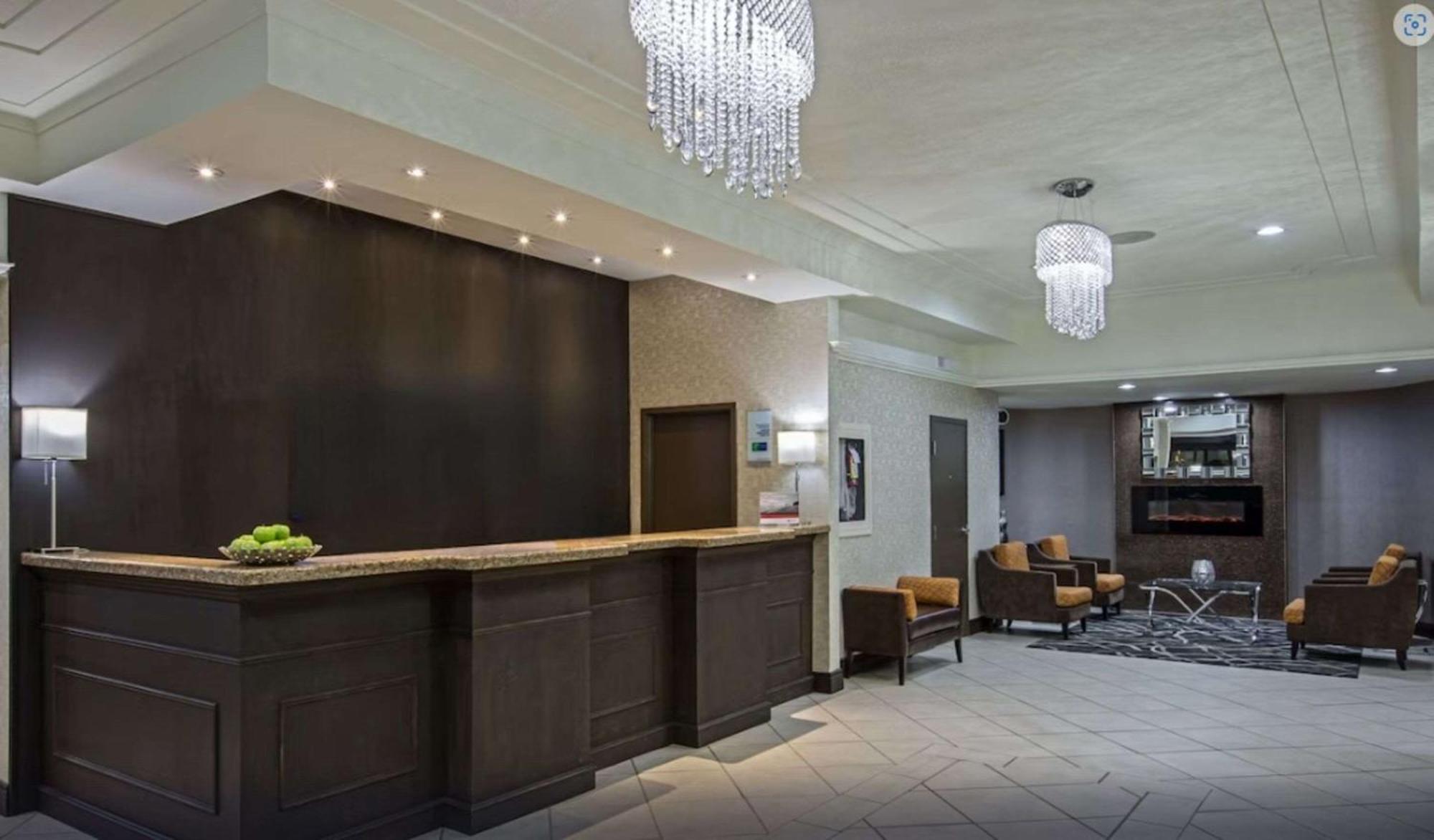 Quality Inn & Suites Regina Downtown Exterior foto