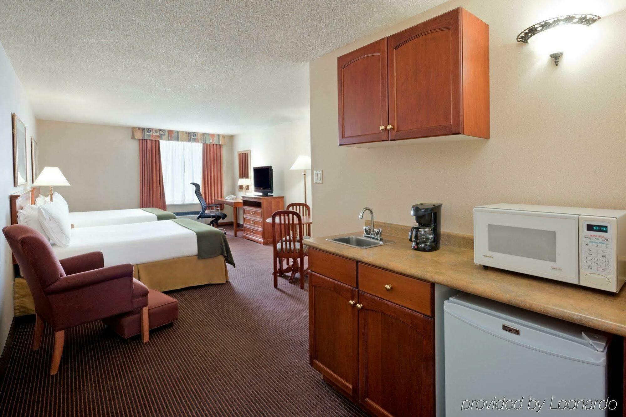Quality Inn & Suites Regina Downtown Exterior foto